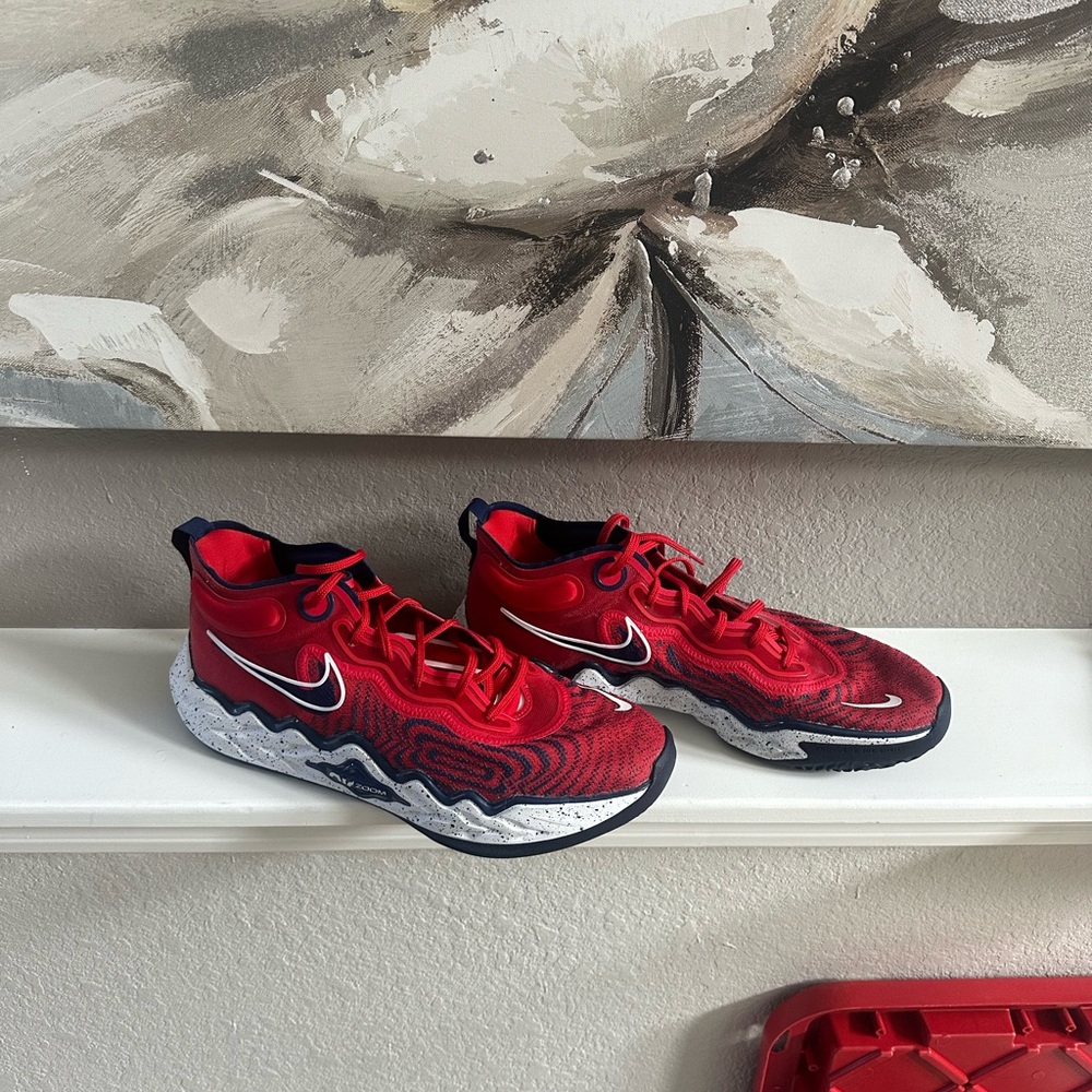 Nike Red and White Air Zoom with Breathable Mesh and Cushioned Sole